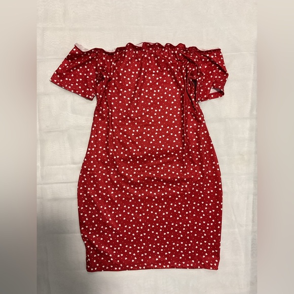 NWOT Confetti Heart Print Off Shoulder Frill Scallop Trim Bodycon Mini Dress M - Picture 8 of 10